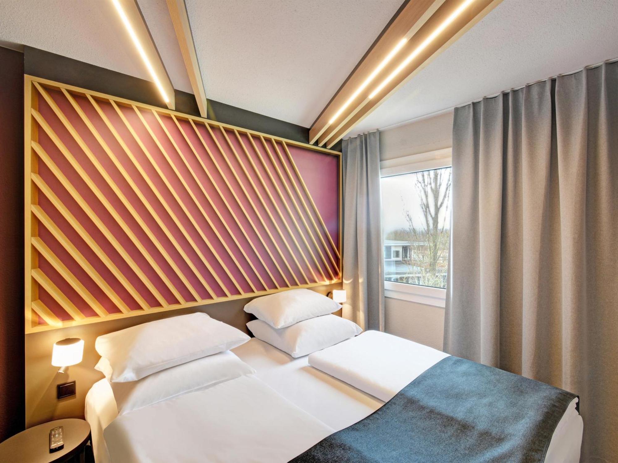 B&B Hotel Kassel-Industriepark Bagian luar foto